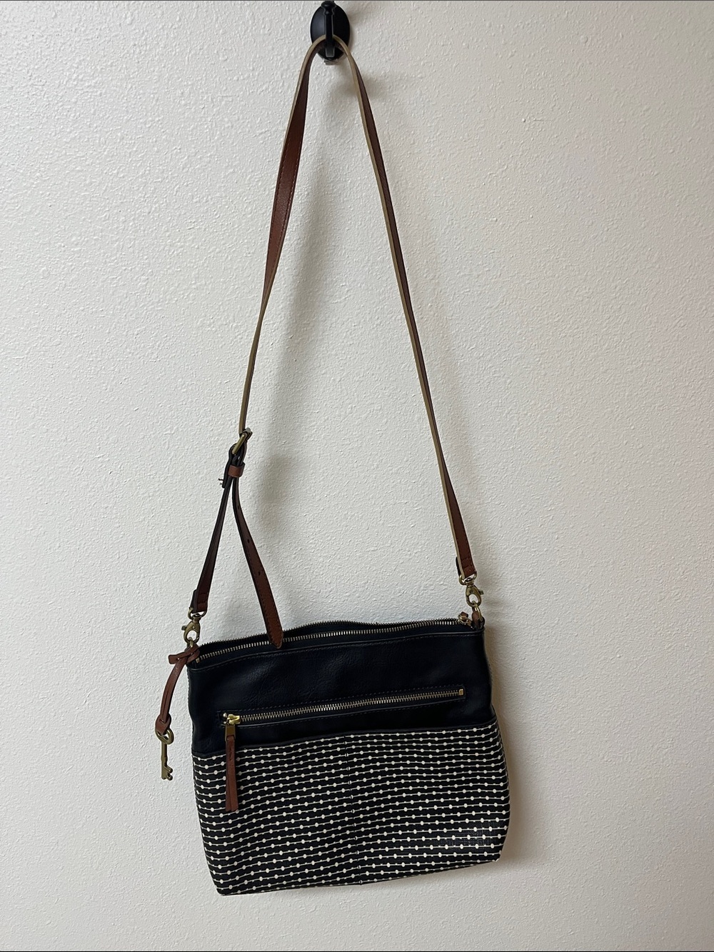 Fossil leather Black/white and Brown Crossbody Bag with Patterned Front - Picture 4 of 4